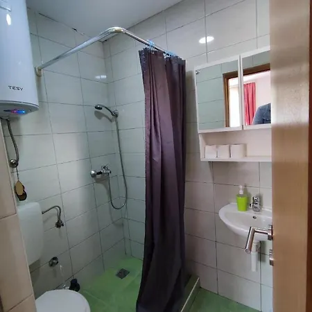 住宿加早餐酒店 娜娜旅馆 4*