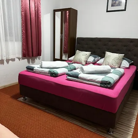 Nana Bed and Breakfast Μόσταρ