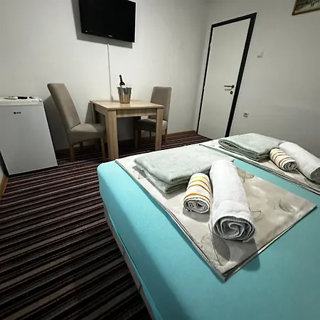 Bed and Breakfast Nana 3*