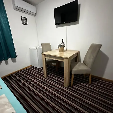 Nana Bed and Breakfast Μόσταρ