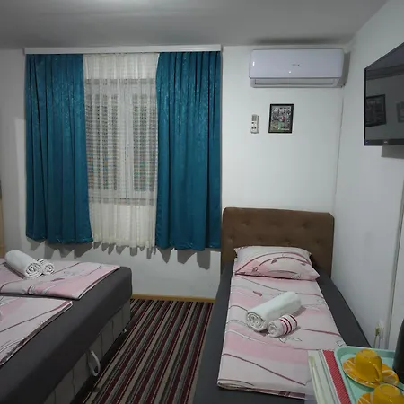 娜娜旅馆 住宿加早餐酒店 4*