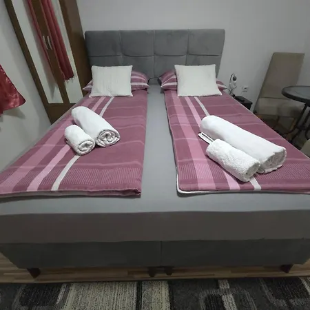 Oda ve Kahvaltı Nana