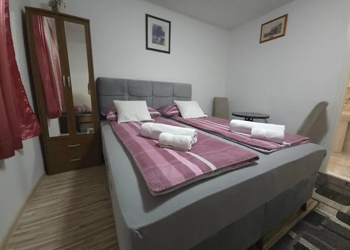 Bed & Breakfast Nana 4*