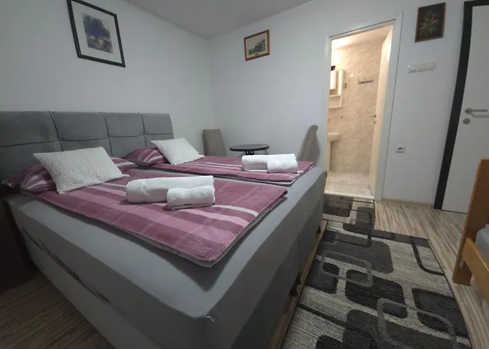 Nana Bed & Breakfast