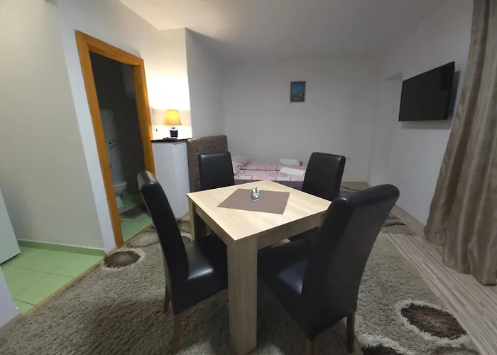 Bed & Breakfast Nana 4*