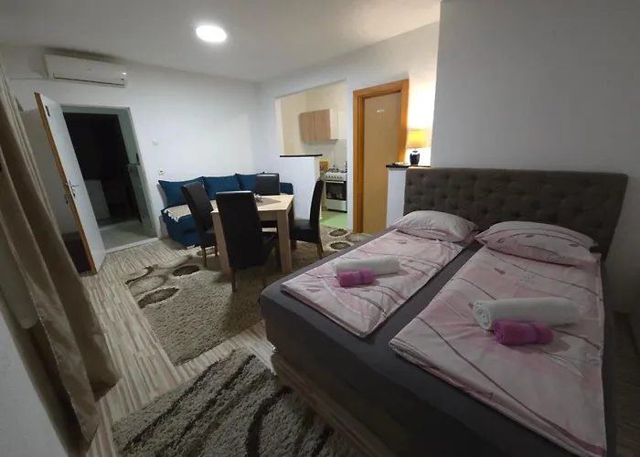 Nana Bed & Breakfast