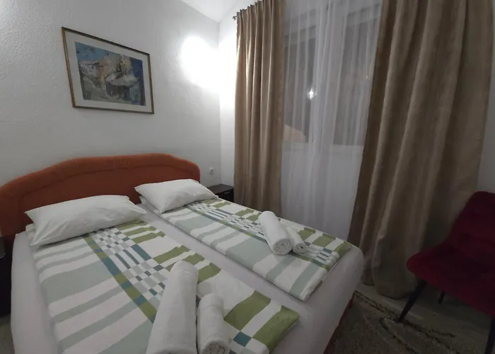 Bed & Breakfast Nana 4*