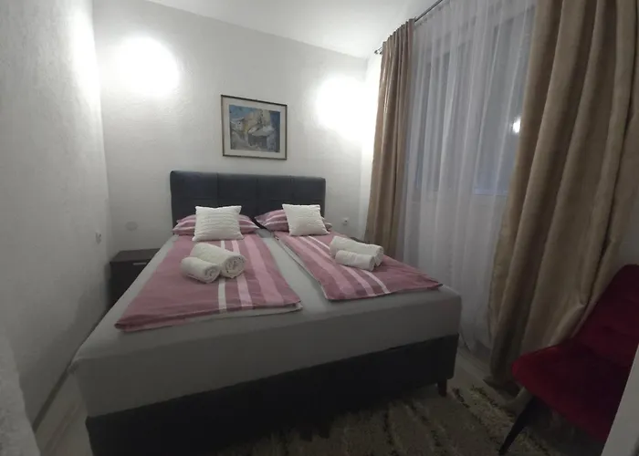 לינה וארוחת בוקר Nana